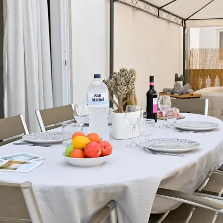 Vue & Jacuzzi - Calme Entre Valette Et Sliema Lejlighed *