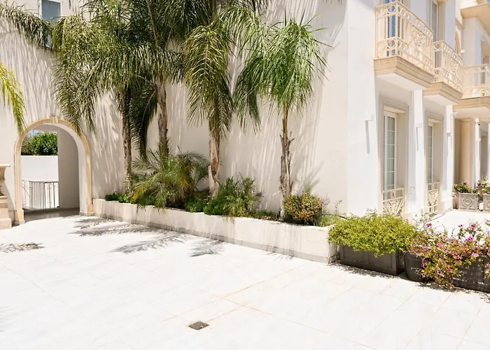 Vue & Jacuzzi - Calme Entre Valette Et Sliema Apartment Ta Xbiex