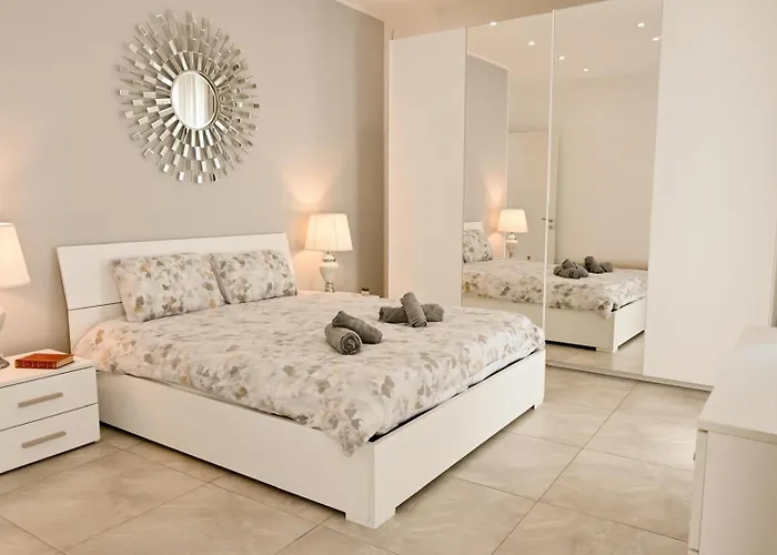 Vue & Jacuzzi - Calme Entre Valette Et Sliema Apartment Ta Xbiex