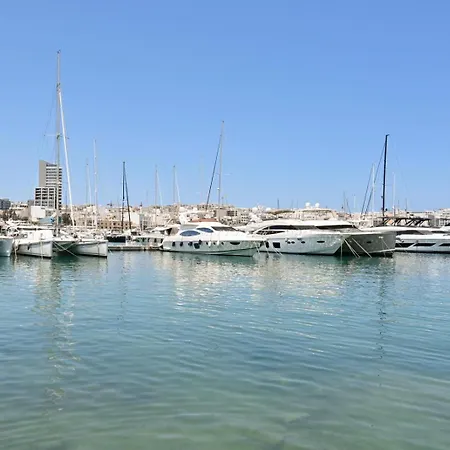 Appartement Vue Mer&jacuzzi - Calme Entre Valette Et Sliema *