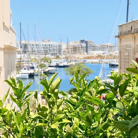 Vue Mer&jacuzzi - Calme Entre Valette Et Sliema Appartement