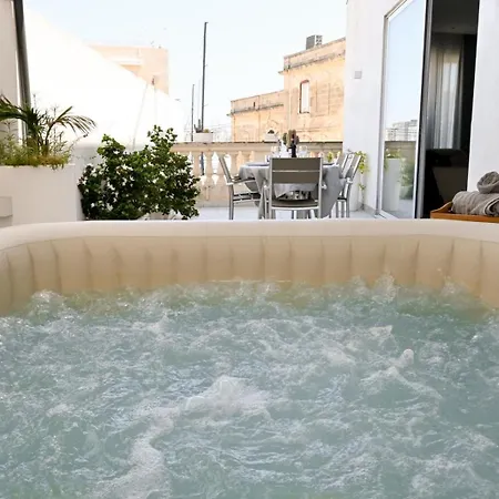 Vue & Jacuzzi - Calme Entre Valette Et Sliema Lejlighed *