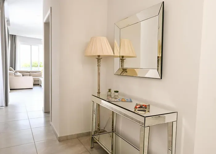 Vue & Jacuzzi - Calme Entre Valette Et Sliema Apartamento Ta Xbiex