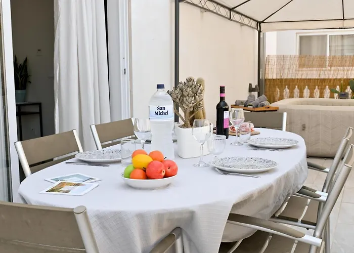 Vue & Jacuzzi - Calme Entre Valette Et Sliema Apartamento *