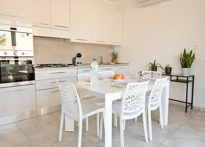 Vue & Jacuzzi - Calme Entre Valette Et Sliema *